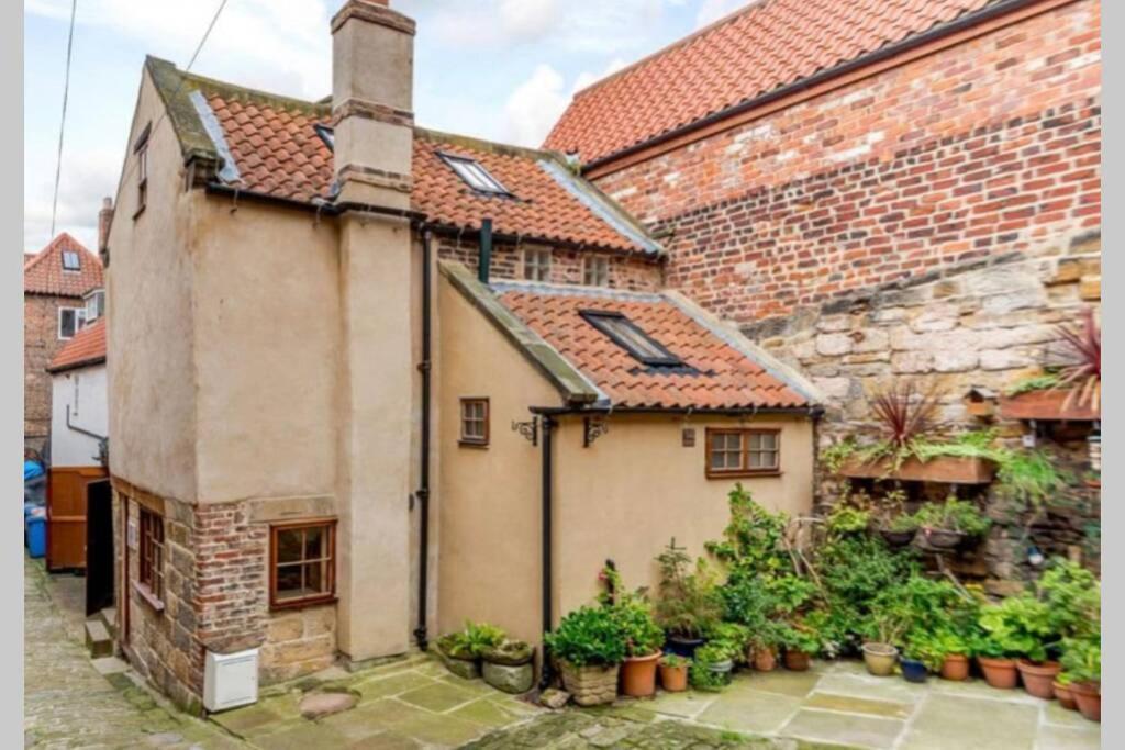 The Cow House - In The Heart Of Whitby Vila Exterior foto
